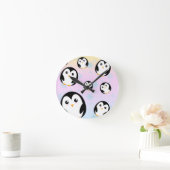 Niedliche Pastellfarbengefälle Runde Wanduhr (Zuhause)