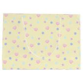 Niedliche Pastellmuscheln und Perlen in Gelbem Chi Große Geschenktüte (Rückseite)