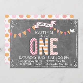 Niedliche Patchwork-Druckbriefe Chalkboard Geburts Einladung