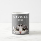 Niedliche Peekkatze, die dir die sonnige Neuheit G Kaffeetasse (Mittel)
