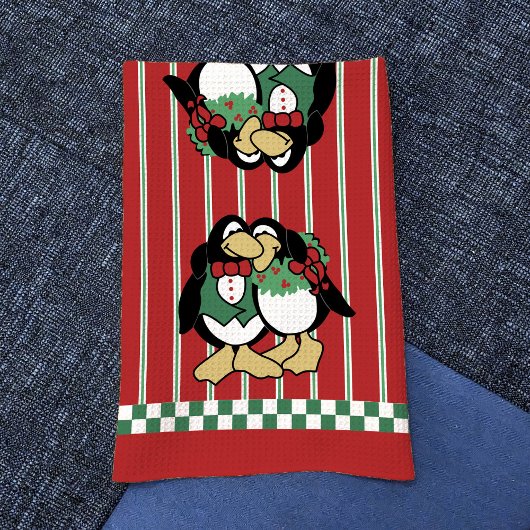 Niedliche Penguin Couple Whimsical Weihnachtsfeier Geschirrtuch