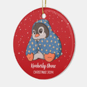 Niedliche Penguin Gemütliche Weihnachtsschneezeit Keramik Ornament (Links)