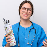 Niedliche Personalisierte Versorgung von Ärzten un Trinkflasche<br><div class="desc">Holen Sie sich ein super cooles Geschenk für Ihren Lieblings-Gesundheitshelfer - spritzen Sie sich und holen Sie sich eines für alle in Ihrem Büro. Die Hintergrundfarbe ist anpassbar - unsicher,  wie - kontaktieren Sie mich. Ich werde dafür sorgen,  dass du genau das bekommst,  was du gewollt hast.</div>
