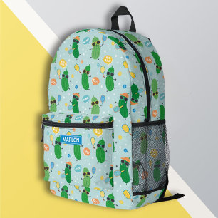Niedliche Pickleys spielen Pickleball auf hellblau Bedruckter Rucksack