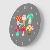Niedliche Pilze Große Wanduhr (Winkel)