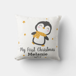 Niedliche Pinguin-Babys erste Weihnachten auf Weiß Kissen