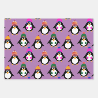 Niedliche Pinguine mit Winterhüten Geschenkpapier Set