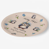 Niedliche Pinguine Name Bilingualer Text Feliz Cum Pappteller (Schrägansicht)