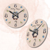 Niedliche Pinguine Rosa Name und Initialen Runde Wanduhr