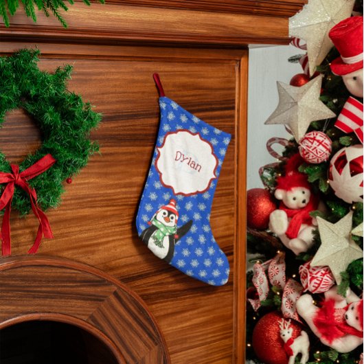 Niedliche Pinguine und Schneeflocken Mit Monogramm Kleiner Weihnachtsstrumpf