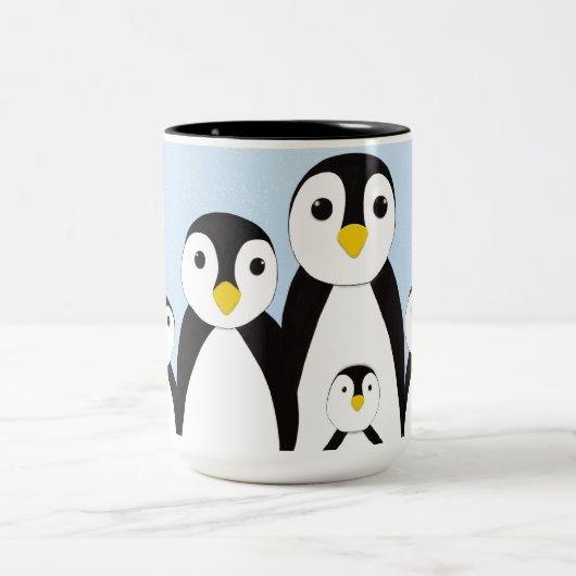 Niedliche Pinguinfamilie Zweifarbige Tasse (Mittel)