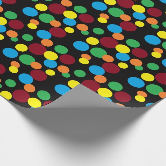 Niedliche Polka Dots auf Black FUN Geschenkpapier (Ecke)
