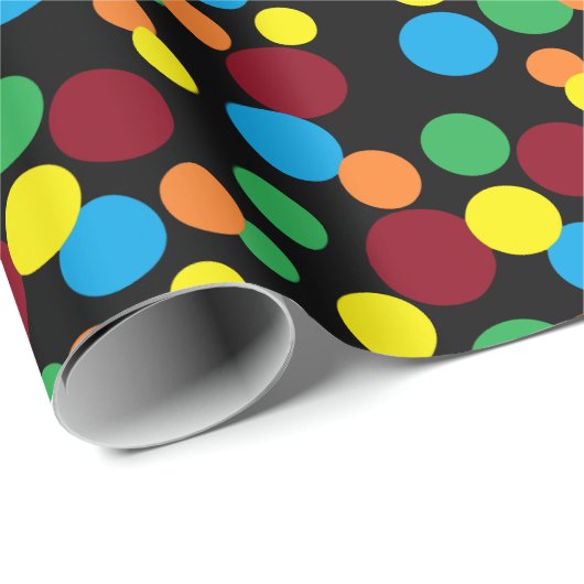 Niedliche Polka Dots auf Black FUN Geschenkpapier (Rolleneckpunkt)