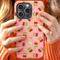 Niedliche Polka-Dotter-Kirschen auf rosa Monogramm