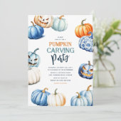 Niedliche Pumpkin Carving Party Halloween Einladung (Stehend Vorderseite)