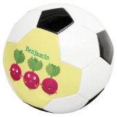Niedliche Radieschen singend Trio Cartoon Gemüse Fußball (Dreiviertel)