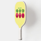 Niedliche Radieschen singend Trio Cartoon Gemüse Pickleball Schläger (Links)