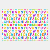 Niedliche Rainbow Alphabet Wrapping Sheets Geschenkpapier Set (Vorderseite)