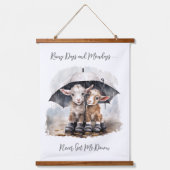 Niedliche Rainy-Day-Ziegen Wandteppich Mit Holzrahmen (Vorderseite)