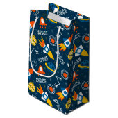 Niedliche Raumabenteuermuster Kleine Geschenktüte (Rückseite Schrägansicht)