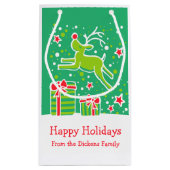 Niedliche Rentiere, die über Weihnachtsgeschenke s Kleine Geschenktüte (Rückseite)