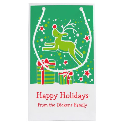 Niedliche Rentiere, die über Weihnachtsgeschenke s Kleine Geschenktüte (Rückseite)