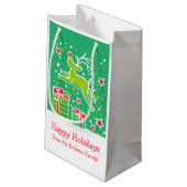 Niedliche Rentiere, die über Weihnachtsgeschenke s Kleine Geschenktüte (Rückseite Schrägansicht)