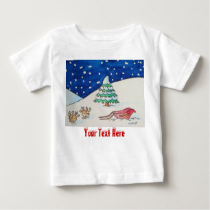 Niedliche Rentierschneeszene mit Schlitten und Bau Baby T-shirt