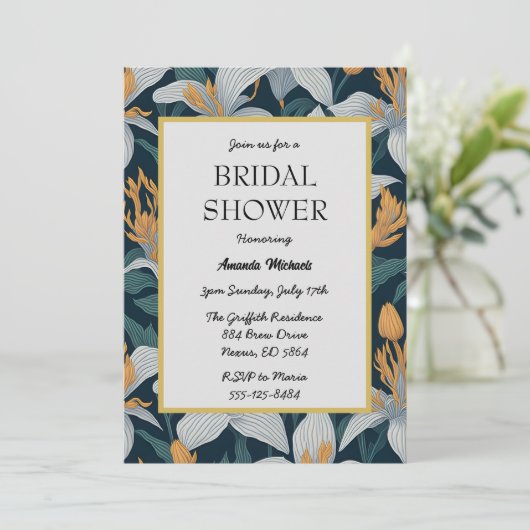 Niedliche Retro Lilies Blumendusche Einladung (Stehend Vorderseite)