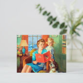 Niedliche Retro Vintage Dame liest Postkarte (Stehend Vorderseite)