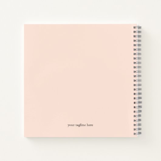 Niedliche Retrotypenschrift für Aquarellbilder in Notizblock (Rückseite)