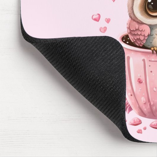 Niedliche rosa Eule im Cup Mousepad (Ecke)