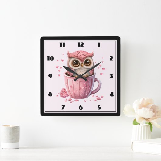 Niedliche rosa Eule im Cup Quadratische Wanduhr (Zuhause)