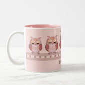 Niedliche Rosa Eule und individuelle Name Zweifarbige Tasse (Links)