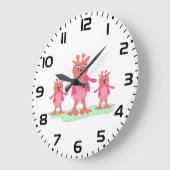 Niedliche rosa Fantasiewesen Whimsistische Außerir Große Wanduhr (Winkel)