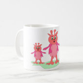 Niedliche rosa Fantasiewesen Whimsistische Außerir Kaffeetasse (Vorderseite Links)