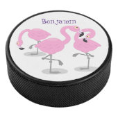 Niedliche Rosa-Flamingo-Trio-Cartoon-Abbildung Eishockey Puck (3/4)