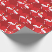 Niedliche Rosa Flamingos mit rotem Herzen Geschenkpapier (Ecke)