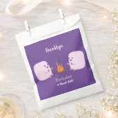Niedliche rosa Marshmallows im Cartoon des Lagerfe Geschenktütchen (Ausgeschnitten)