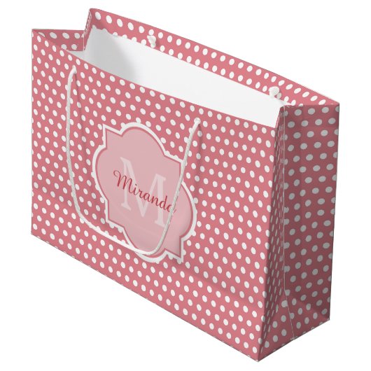 Niedliche rosa Polka-Punkte mit Monogramm und Name Große Geschenktüte (Vorderseite Schrägansicht)
