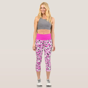 Niedliche, rosa, weiße abstrakte Blume Capri Leggings