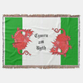 Niedliche rote Drachen auf der grünen und weißen K Decke (Vorderseite)