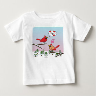 Niedliche Rote Kardinal Liebe Winterlandschaft Baby T-shirt