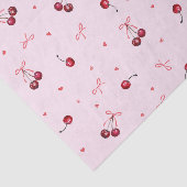 Niedliche rote Kirschen hören Bows auf rosa Seidenpapier (Ausschnitt)