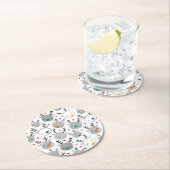 Niedliche Rudolph-Köpfe mit kleinen Sternen Runder Pappuntersetzer (Vor Ort)