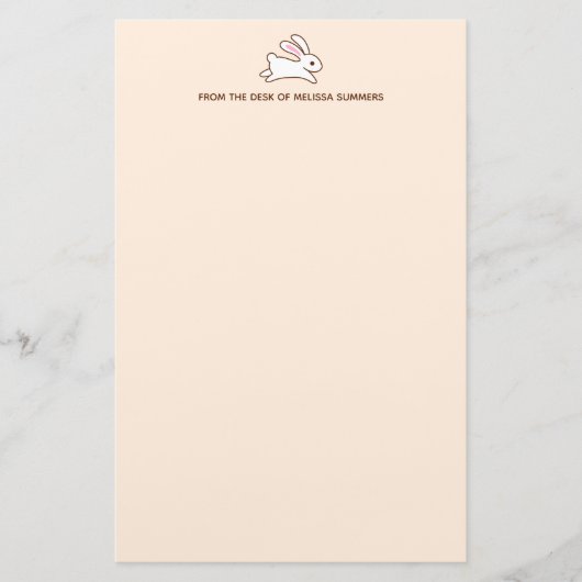 Niedliche Running Bunny Rabbit Custom Text Beige Briefpapier (Vorderseite)