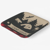 Niedliche Rustikale Flannel Camping Geburtstagspar Pappteller (Gewinkelt)