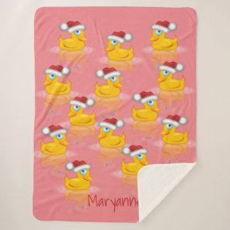 Niedliche Santa Rubber Enten im Hintergrund in hei Sherpadecke