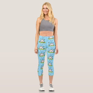 Niedliche Schaffreunde und Schmetterlinge Cartoon Capri Leggings
