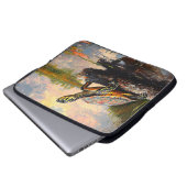 Niedliche Schildkröte auf einem Holzschnitt Laptopschutzhülle (Vorne Knopf)